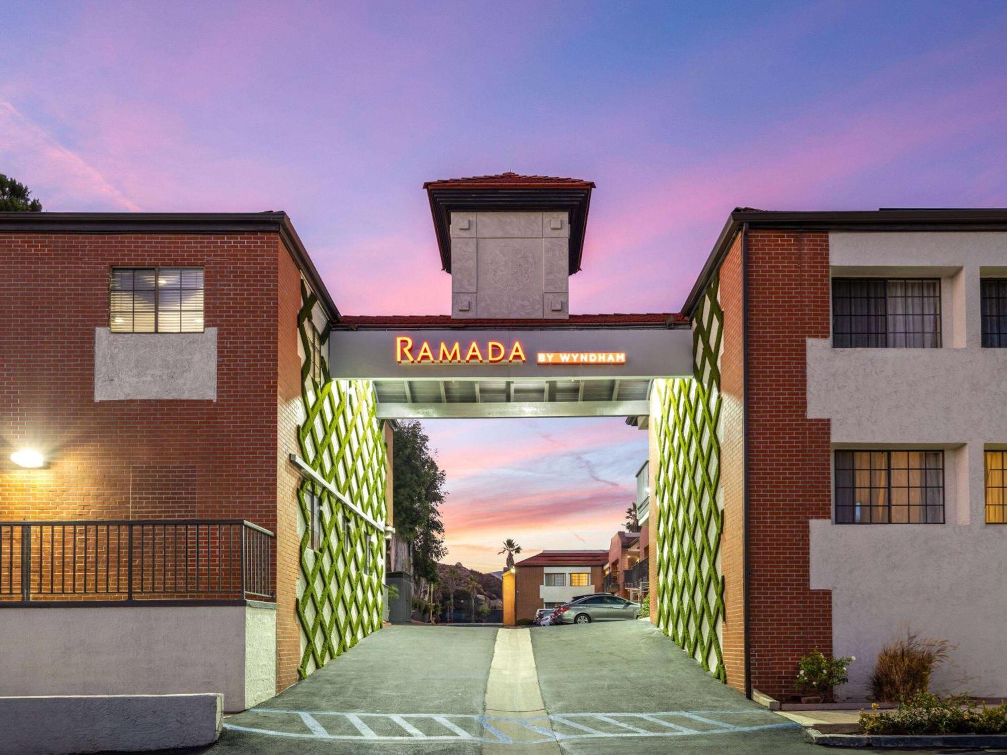 Ramada By Wyndham San Diego Miramar Hotel 3*